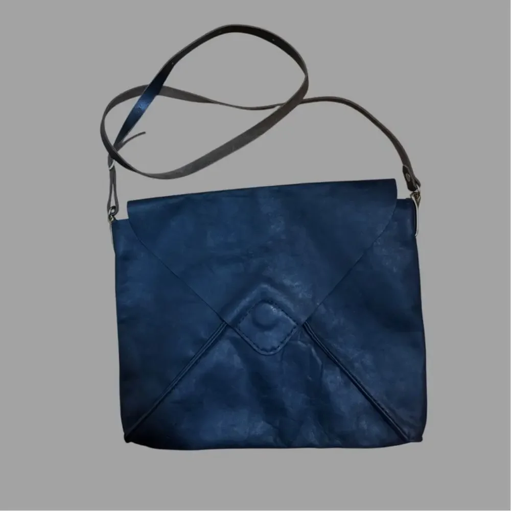 Form Function Form The Nickel Bag in Black